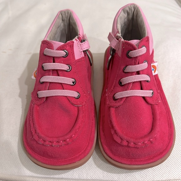 Bailey | Toddler Squeaky Shoes size 9 - Picture 3 of 10